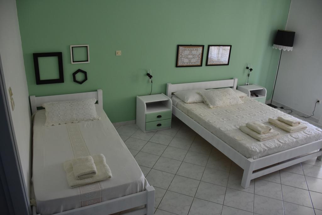 Studio Kostas Hotel Asprogerakata Buitenkant foto