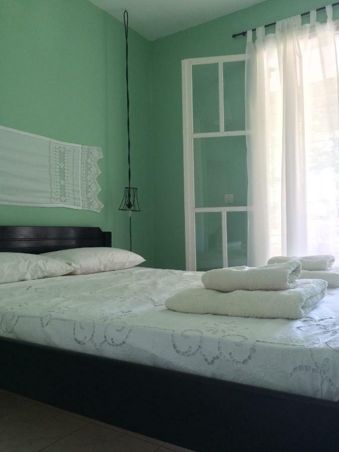 Studio Kostas Hotel Asprogerakata Buitenkant foto